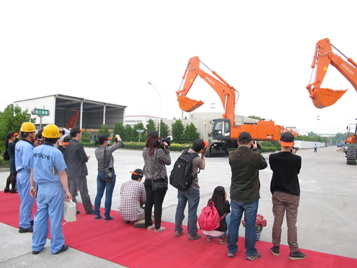 日立建机 zaxis870h-3液压挖掘机 操作演示